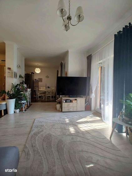 Casă cu 3 camere în Vladimirescu