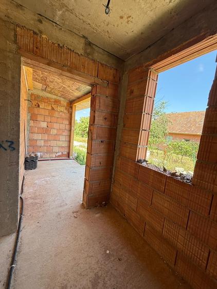 Duplex cu 4 camere cu Canalizare în Sânandrei