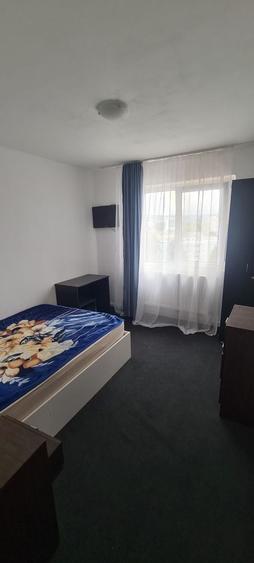 Apartament cu 3 camere decomandat în Orizont