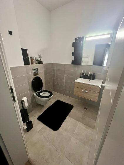 Apartament cu 2 camere decomandat în Florești