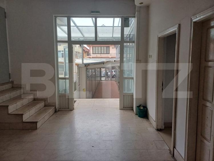 Spațiu comercial, de 150 mp, în Sud