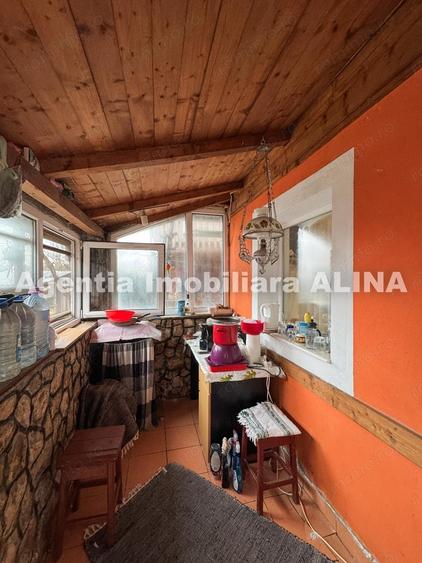 Casă cu 4 camere în Central