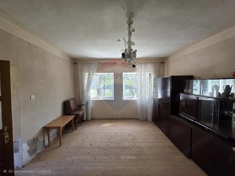Casă cu Teren 2880 Mp în Giulvăz