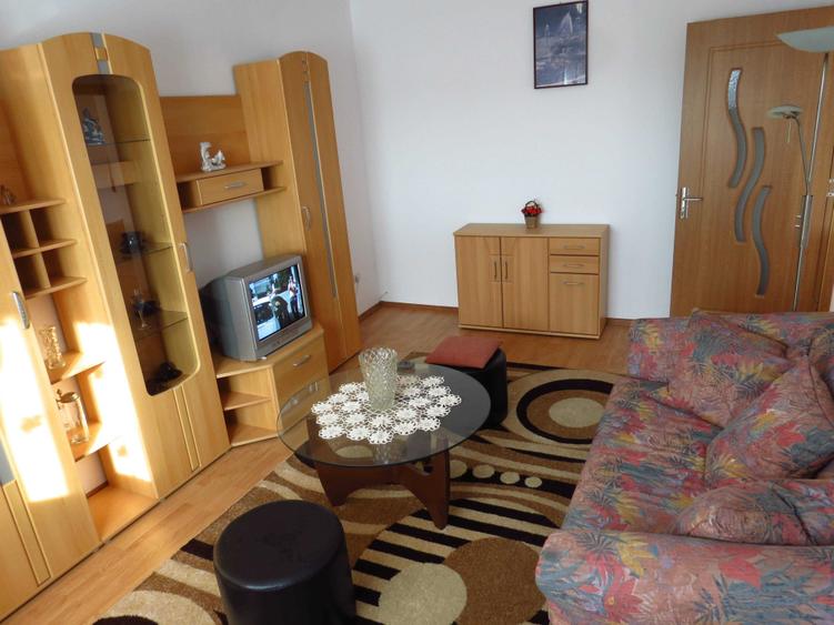 Apartament cu 2 camere decomandat în Lipovei
