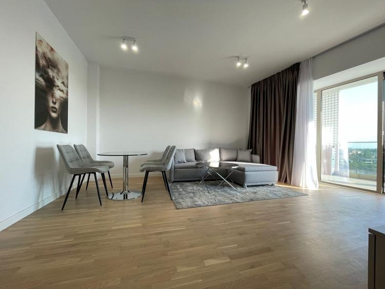 Apartament cu 2 camere semidecomandat, mobilat în P-ta Presei Libere