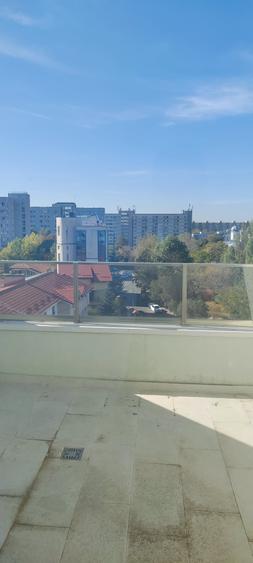 Penthouse cu 3 camere nedecomandat în Titan