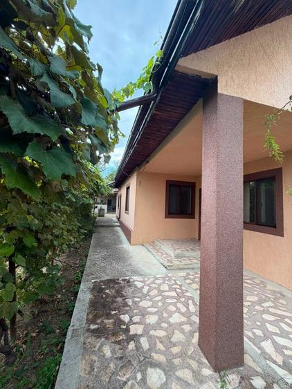 Casă cu 3 camere în Exterior Vest
