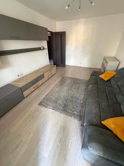 Apartament cu 3 camere în Republicii