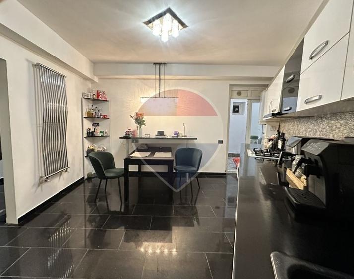 Apartament cu 3 camere decomandat, mobilat în Dămăroaia