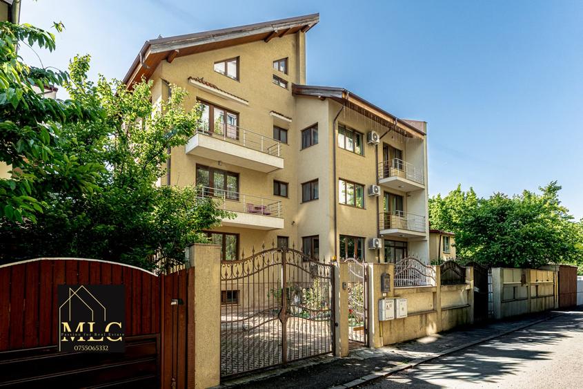 Duplex cu 7 camere cu Canalizare în Gorjului