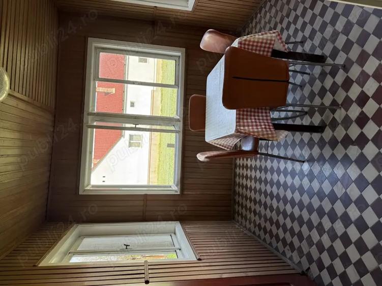 Casă cu 4 camere cu Teren 2500 Mp în Glimboca