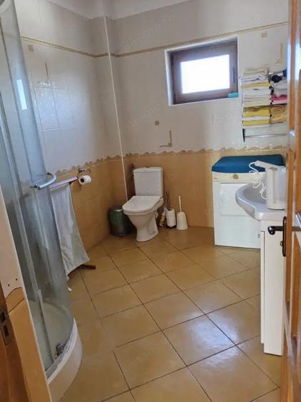 Casă cu 7 camere cu Teren 1300 Mp în Cornetu