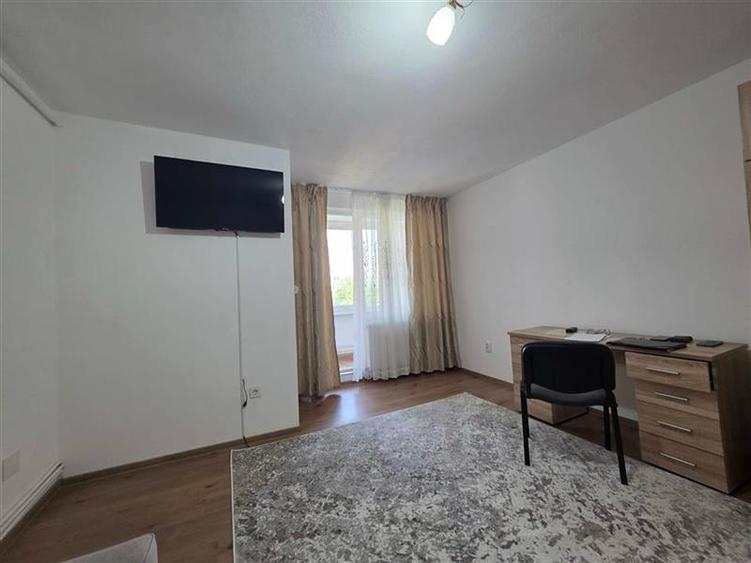 Garsonieră semidecomandată în 13 Decembrie
