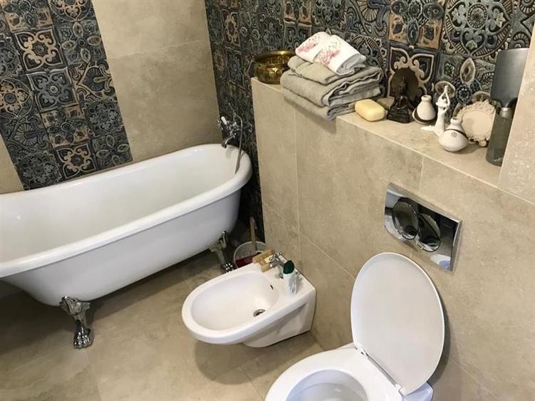 Casă individuală cu 4 camere cu Canalizare în Făget