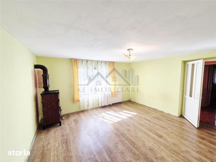 Casă cu 3 camere cu Teren 300 Mp în Holboca
