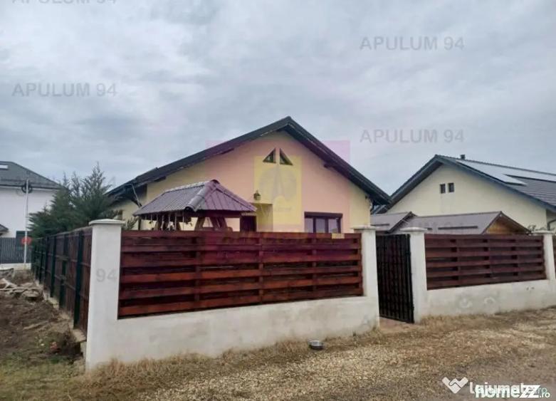 Casă cu 2 camere cu Teren 420 Mp în Săbăreni