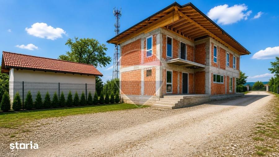 Casă cu 4 camere cu Teren 350 Mp în Dârste
