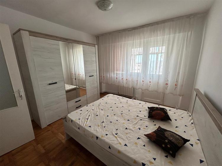 Apartament cu 3 camere decomandat în Ultracentral