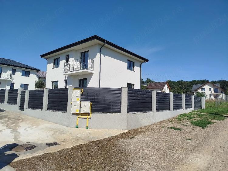 Casă cu 3 camere cu Teren 450 Mp în Burdujeni