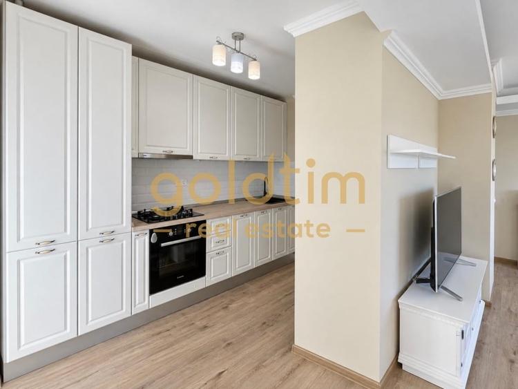 Apartament cu 3 camere semidecomandat, mobilat în Barbu Văcărescu