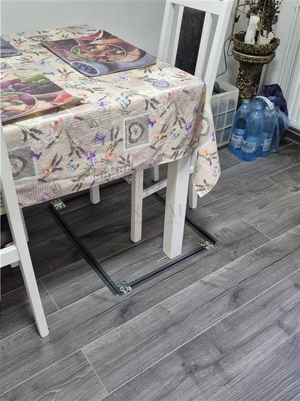 Apartament cu 2 camere semidecomandat, mobilat în Dâmbovița