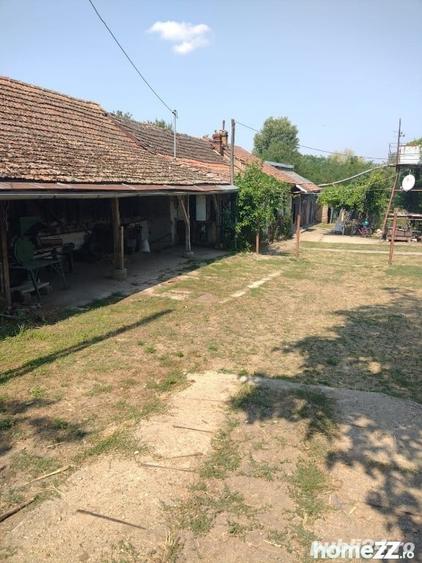 Casă în Corlățel