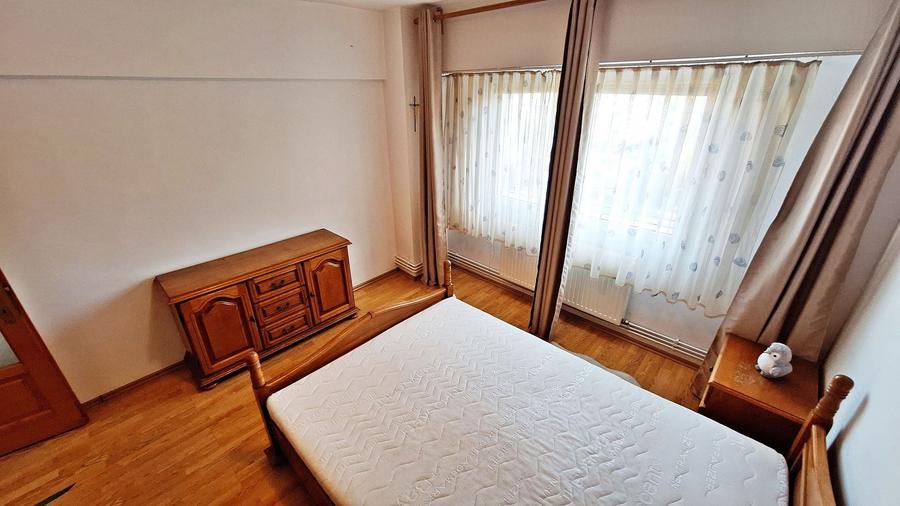 Apartament cu 2 camere semidecomandat, mobilat în Răcădău