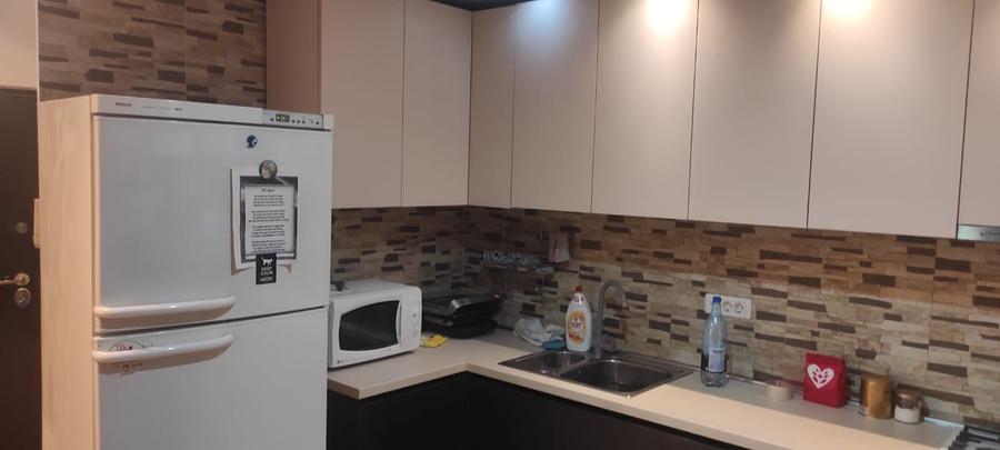 Apartament cu 3 camere decomandat în Tineretului