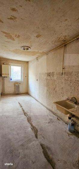 Apartament cu 3 camere, 72 mp, etaj 1, ideal pentru renovare - Simeria - 7