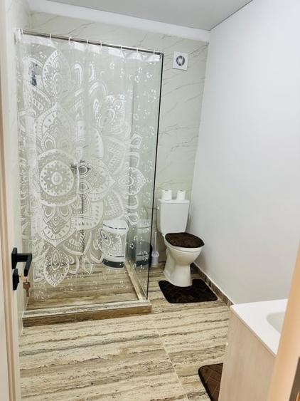 Apartament cu 3 camere decomandat, mobilat în Nord