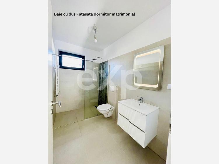 Casă individuală cu 4 camere cu Canalizare în Sânpetru