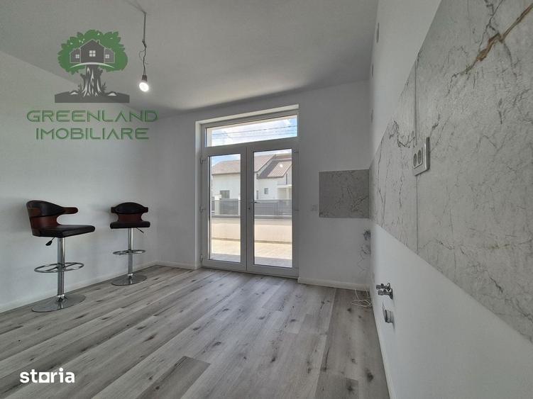 Casă cu 5 camere cu Teren 500 Mp în Tomești
