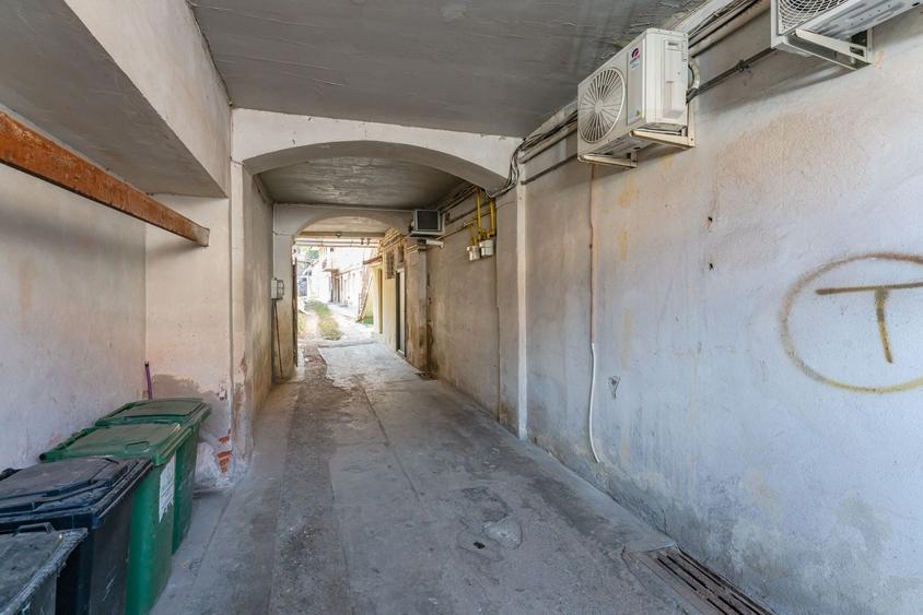 Casă individuală cu 16 camere cu Canalizare în Brașovul Vechi