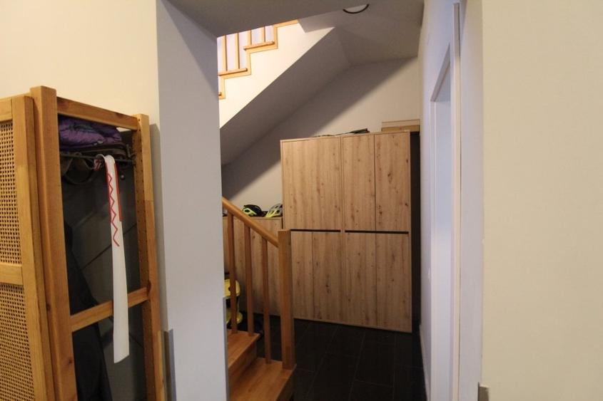 Casă cu 5 camere cu Teren 600 Mp în Corbeanca