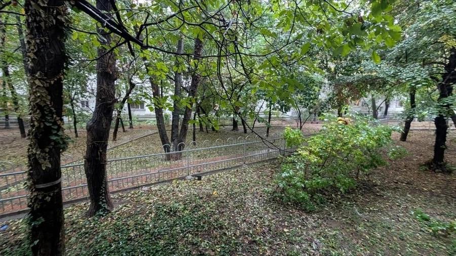 Apartament cu 3 camere decomandat, mobilat în Dristor