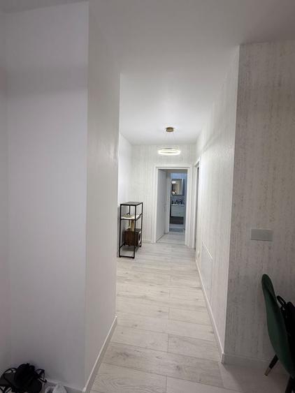 Apartament cu 3 camere decomandat în Vest