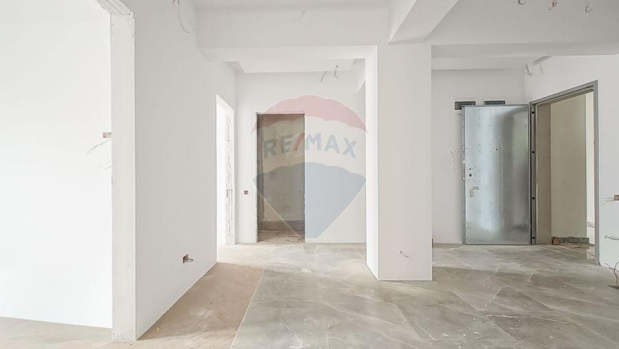 Apartament cu 3 camere decomandat în Centrul Civic