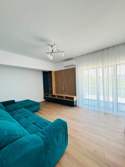 Apartament cu 3 camere decomandat în Aviației