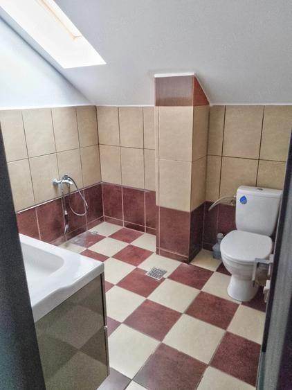 Casă cu 3 camere cu Teren 500 Mp în Central