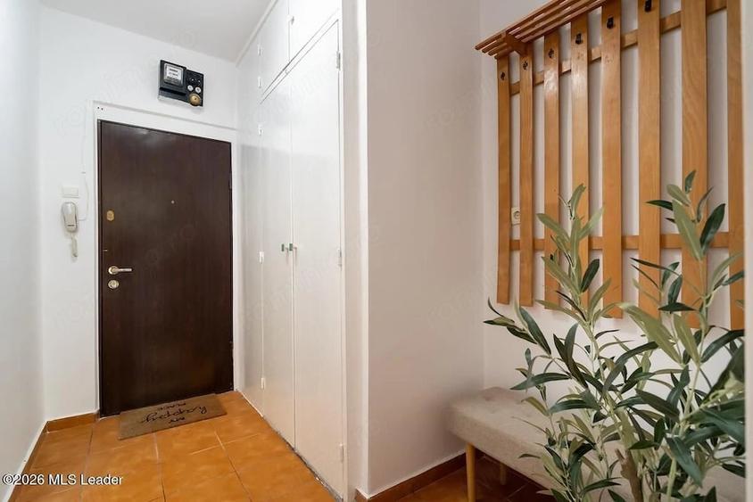 Apartament cu 4 camere semidecomandat în Drumul Taberei