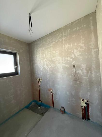 Casă cu 4 camere în Sântandrei