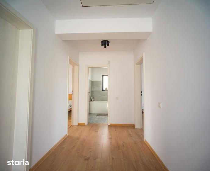 Casă cu 5 camere cu Teren 409 Mp în Berceni