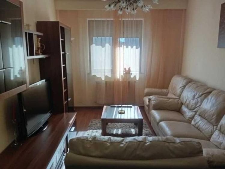 Apartament cu 2 camere decomandat în Olteniței