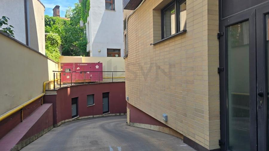 Birou, de 2,444 mp, în Grădina Icoanei
