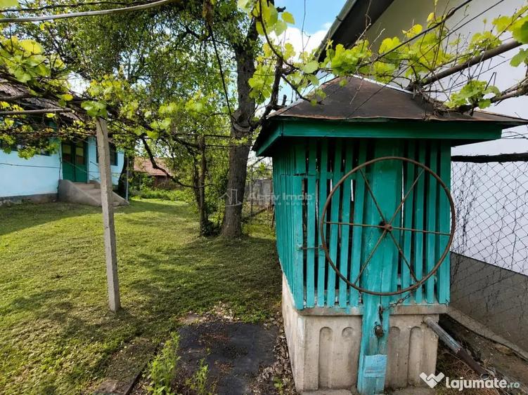 Casă cu 2 camere cu Teren 2112 Mp în Sângătin