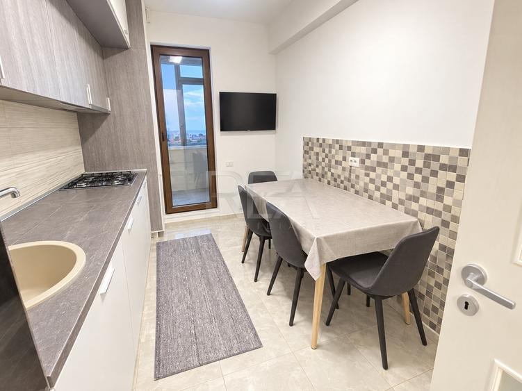 Apartament cu 4 camere decomandat, mobilat în Rahova