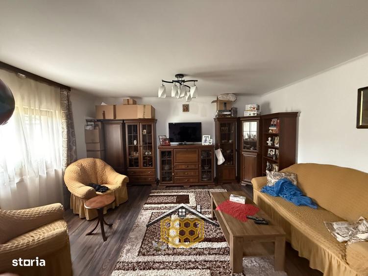 Casă cu 4 camere cu Teren 330 Mp în Bordei