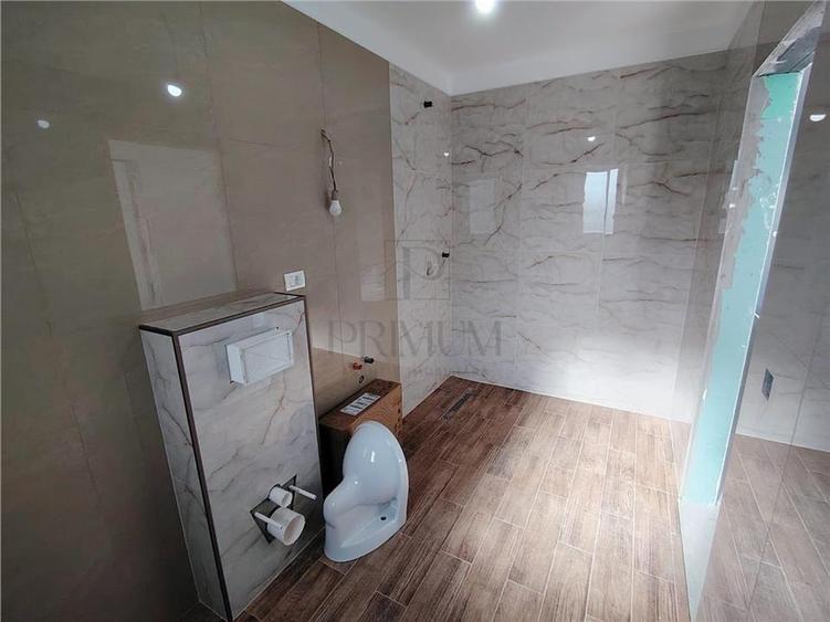 Duplex cu 3 camere cu Canalizare în Aeroport