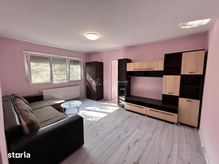Apartament cu 2 camere semidecomandat în Central