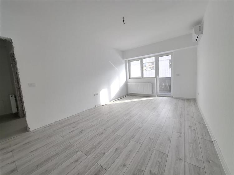 Garsonieră decomandată în Galata